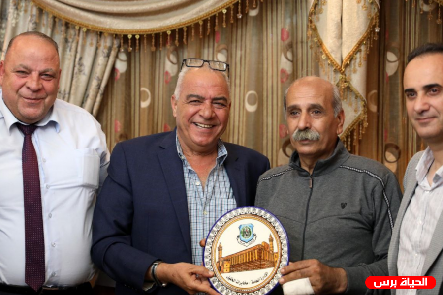 وفد من 